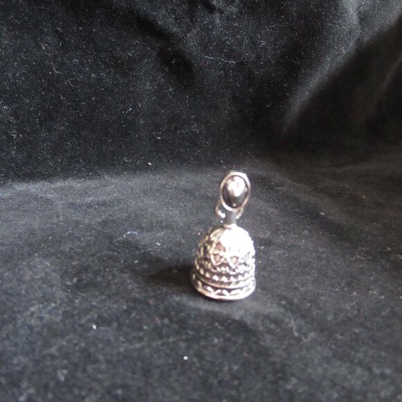 Heart motif Miniature Bell Charm, Vintage, Filagree, Diamond patter. - Picture 3 of 8